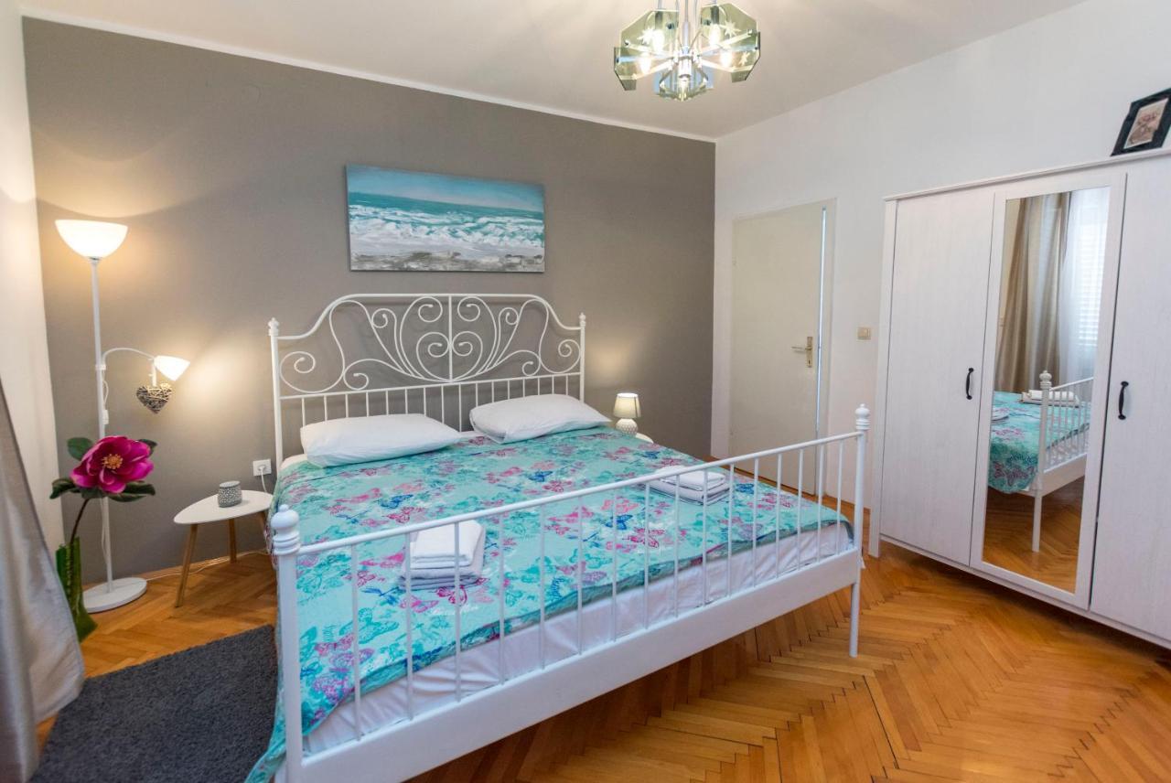 Apartments Zmika Primosten Exterior photo