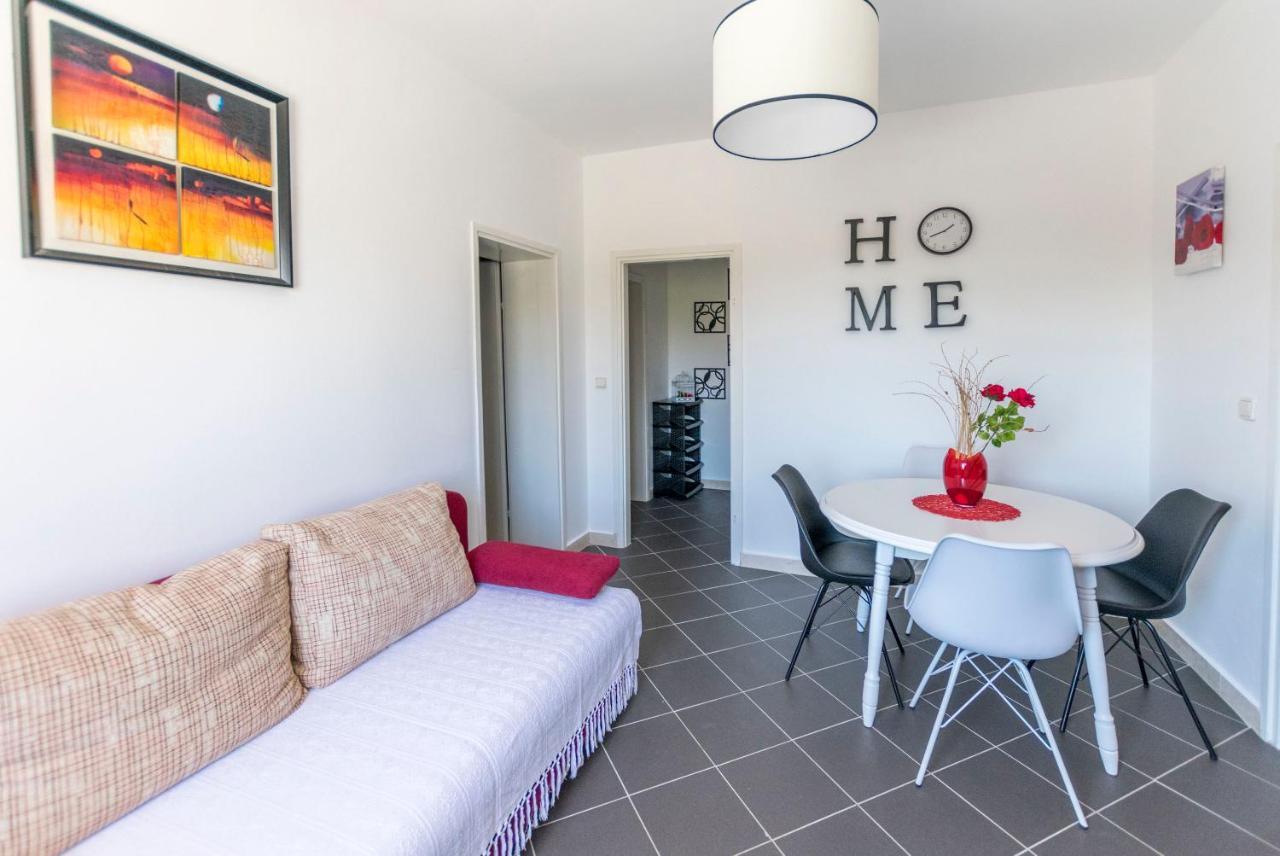 Apartments Zmika Primosten Exterior photo