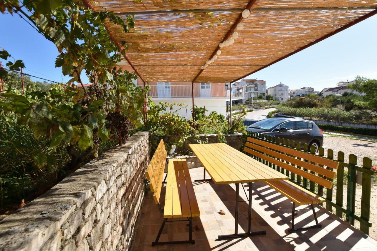 Apartments Zmika Primosten Exterior photo